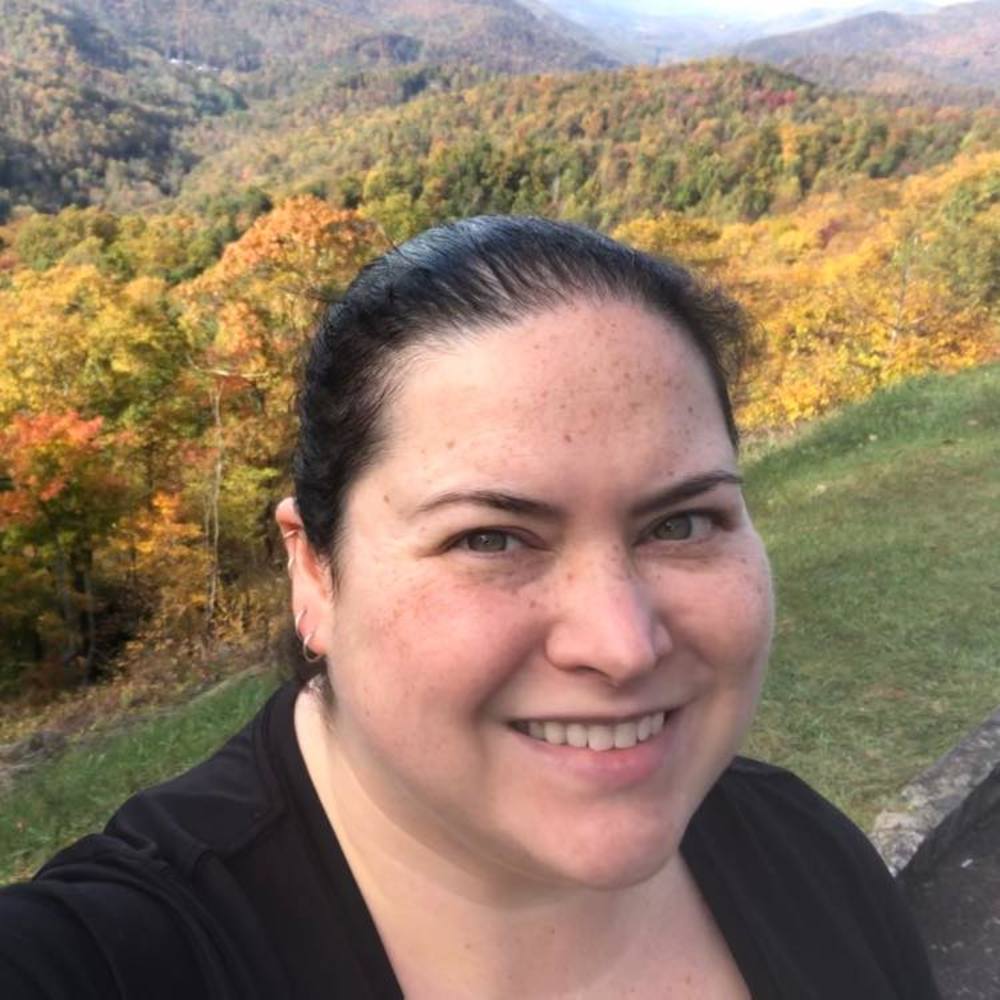 Meet your Posher, Laura